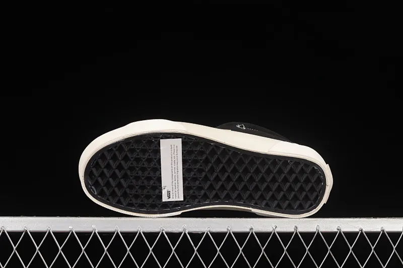 All categories Vans Vans series Vans Mid Vans China Vans Th Snake Trail Lx joint model China casual sneakers VN0A4UWR26M
